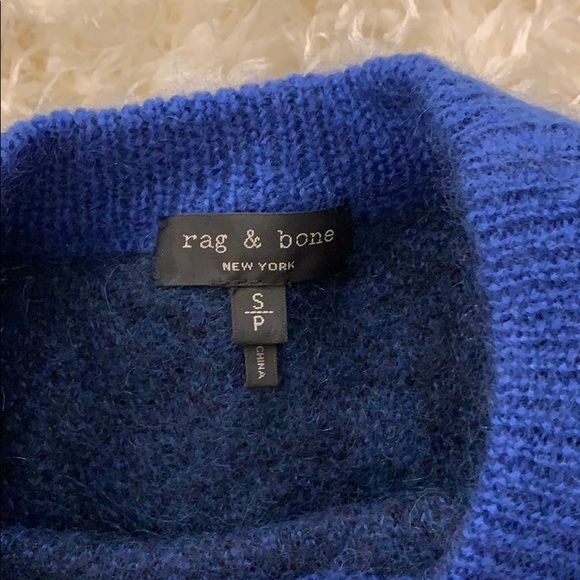 Rag & Bone
Leopard-Print Mohair Crewneck Sweater - Picture 4 of 4